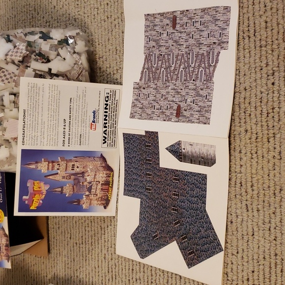 3-D Castle Puzzle (Like new, unused) - Picture 4 of 8